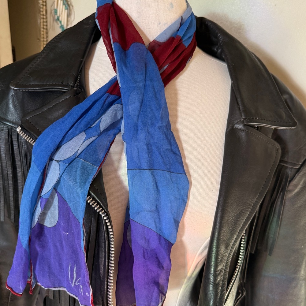 Vintage 90s Vera blue and red abstract silky scarf 12x43”
Nautical multiway